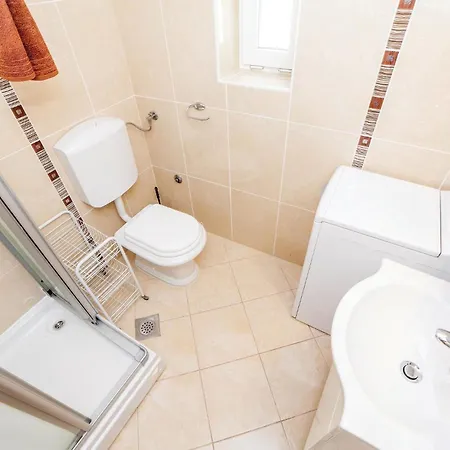 3 Bedroom Awesome In Jadranovo