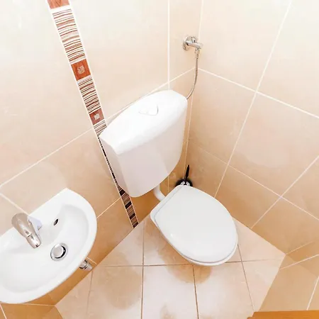 3 Bedroom Awesome In Διαμέρισμα