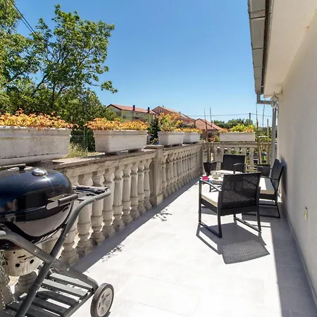 3 Bedroom Awesome In