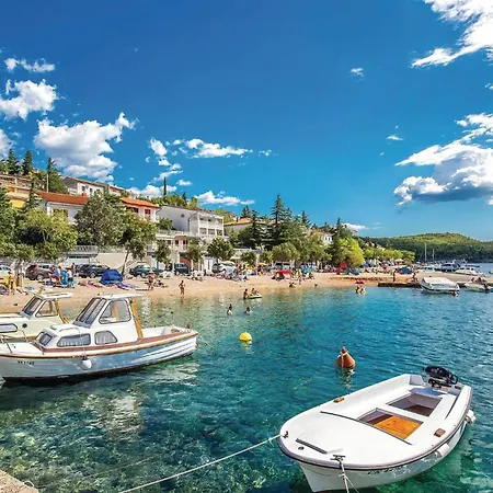 3 Bedroom Awesome In Διαμέρισμα Jadranovo
