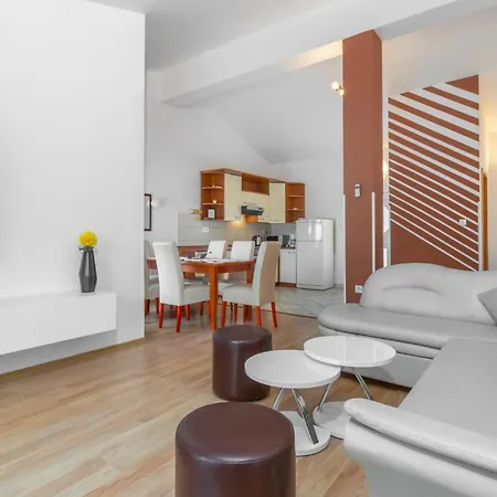 3 Bedroom Cozy In * Jadranovo