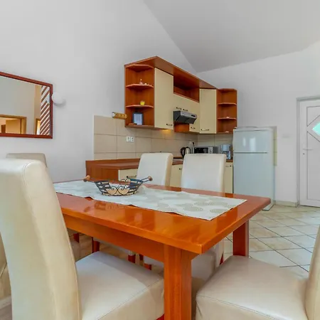 3 Bedroom Cozy In Apartman